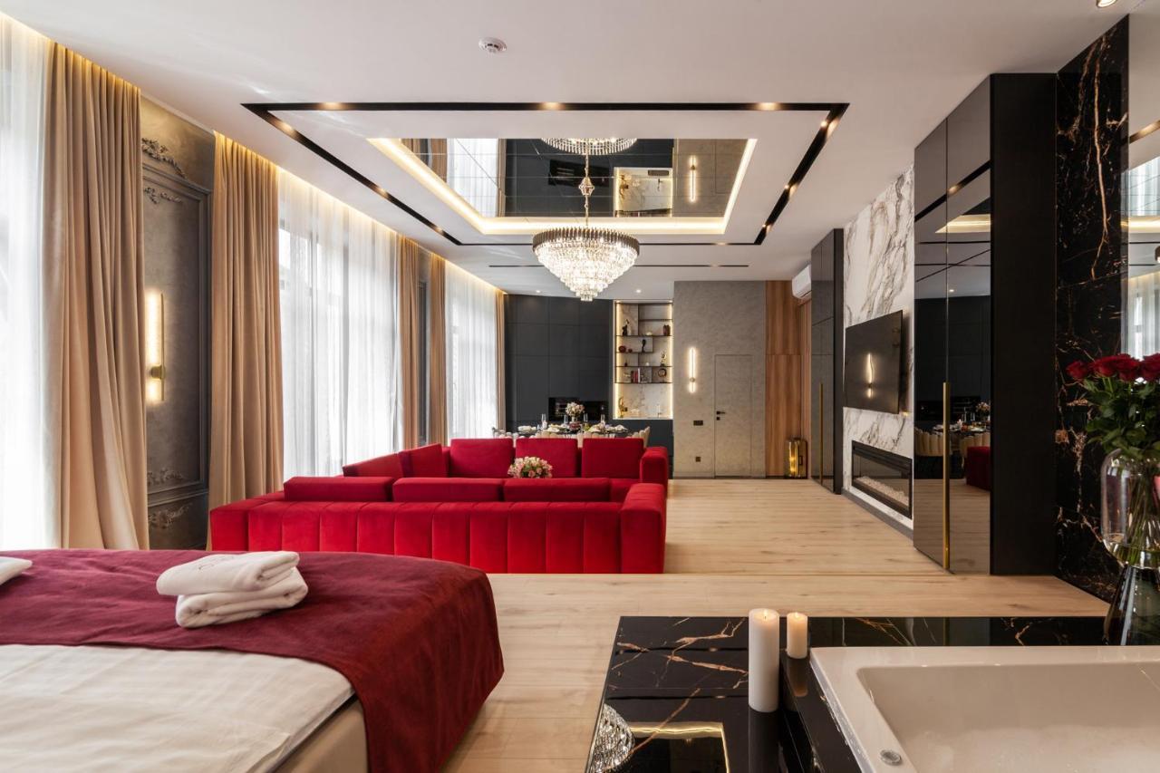 Aristo Jacuzzi Hotel 利沃夫 外观 照片