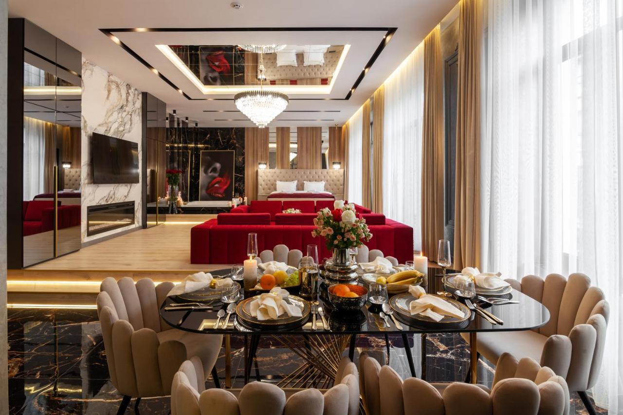 Aristo Jacuzzi Hotel 利沃夫 外观 照片