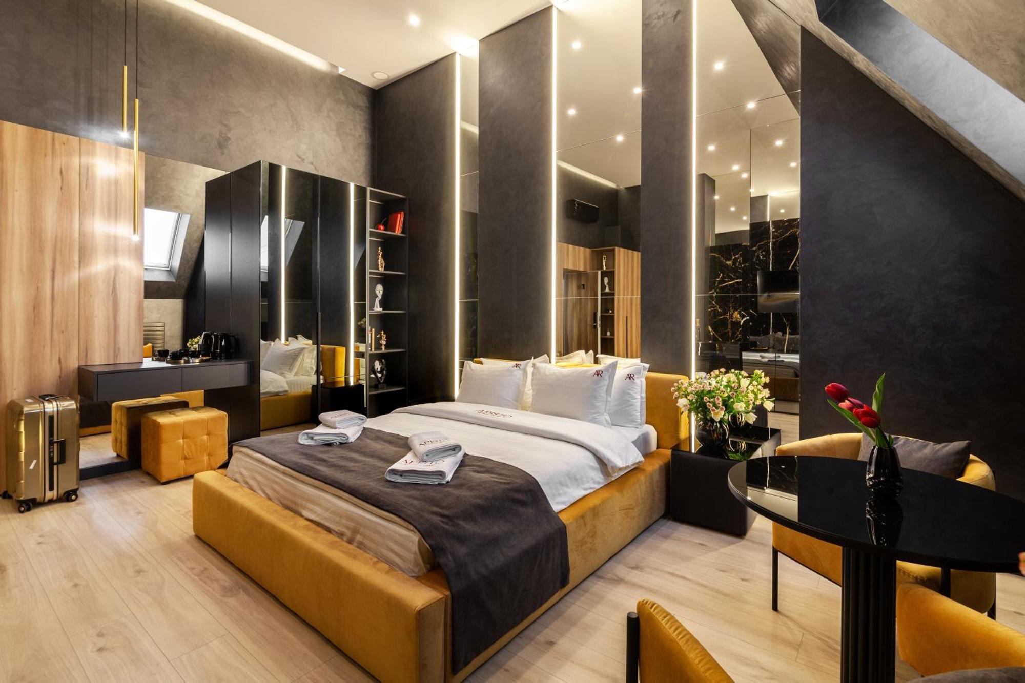 Aristo Jacuzzi Hotel 利沃夫 外观 照片